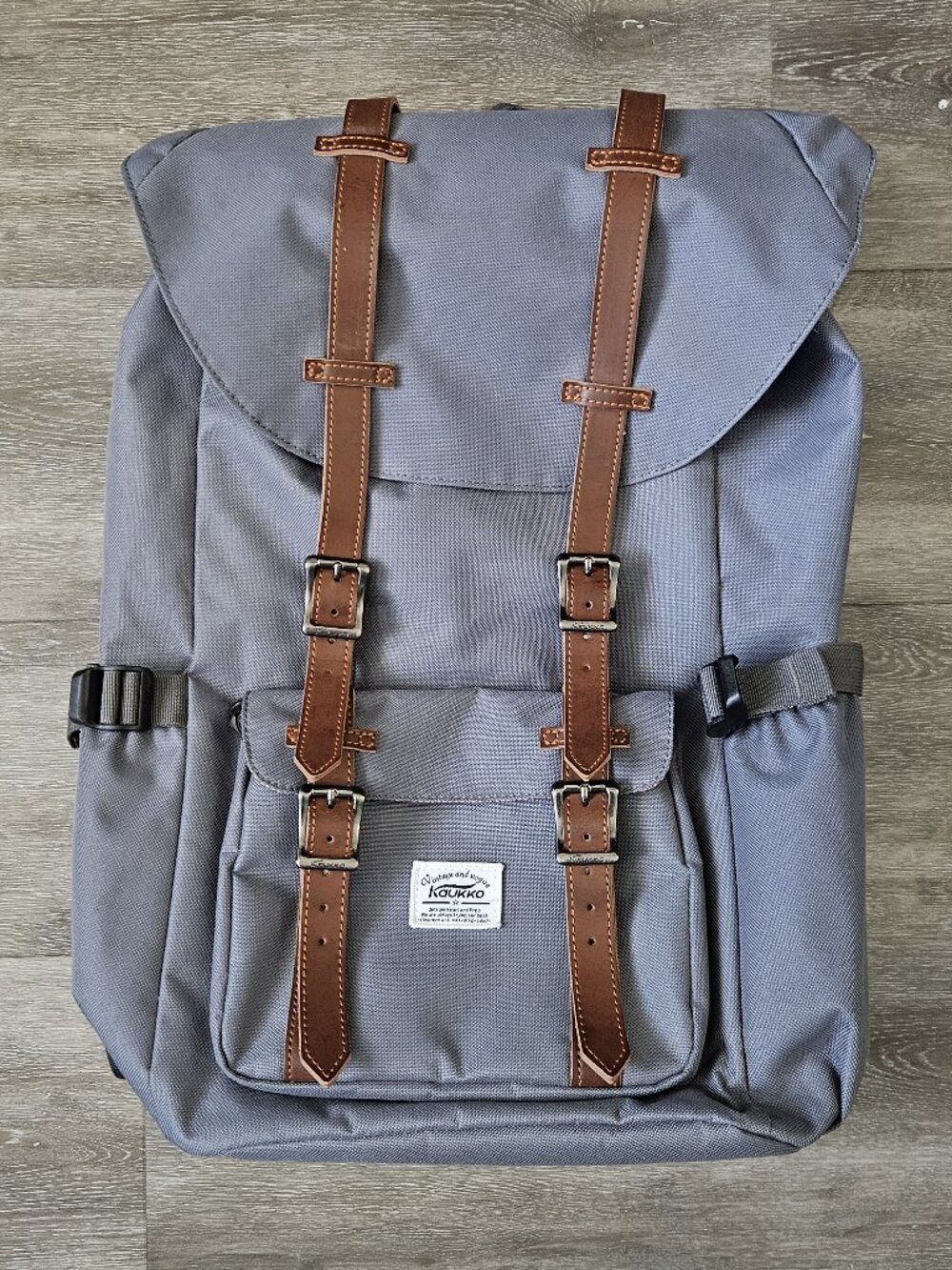 Kaukko gray canvas backpack